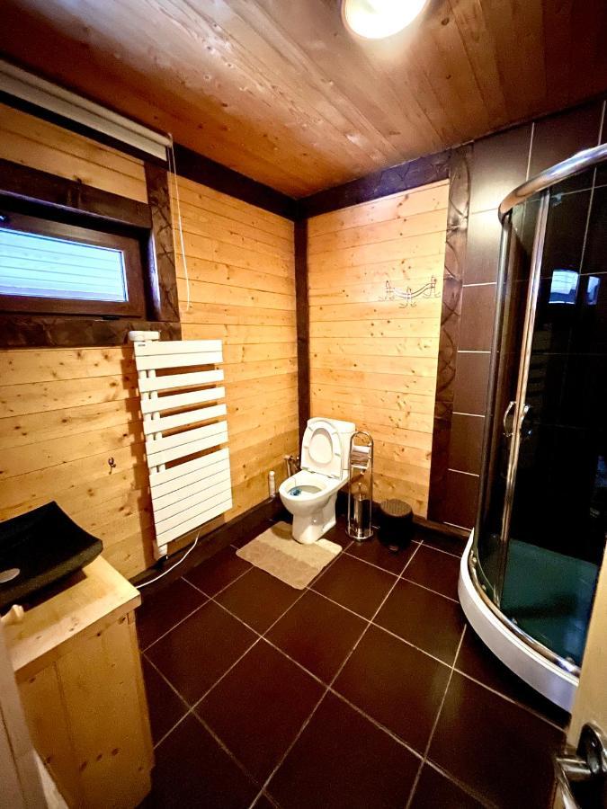 Котедж Chalet Adriana บูโคเวล ภายนอก รูปภาพ