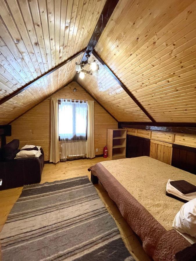 Котедж Chalet Adriana บูโคเวล ภายนอก รูปภาพ