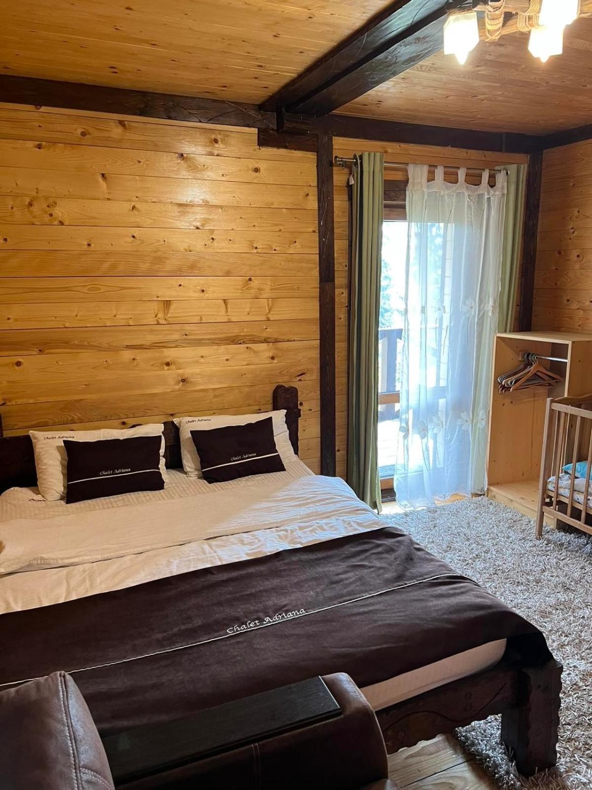 Котедж Chalet Adriana บูโคเวล ภายนอก รูปภาพ